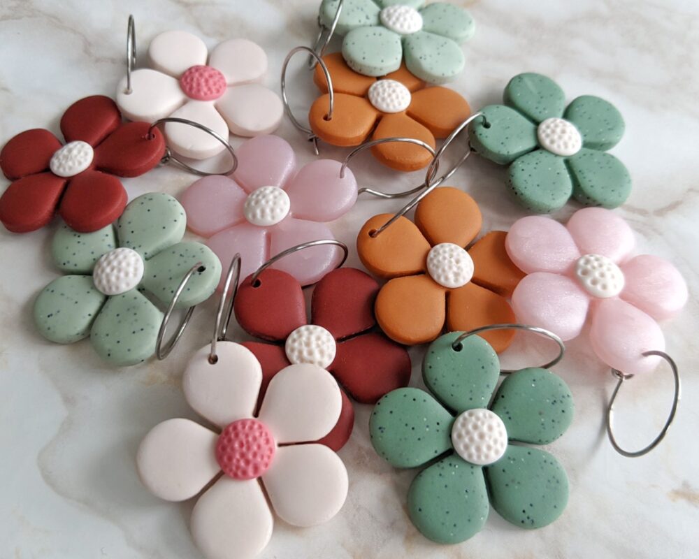 Cercei rotunzi, Daisy, Monsteria