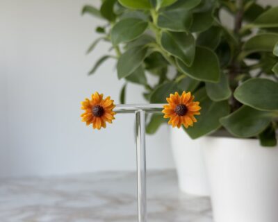 Cercei cu șurub handmade, Sunflower Monsteria